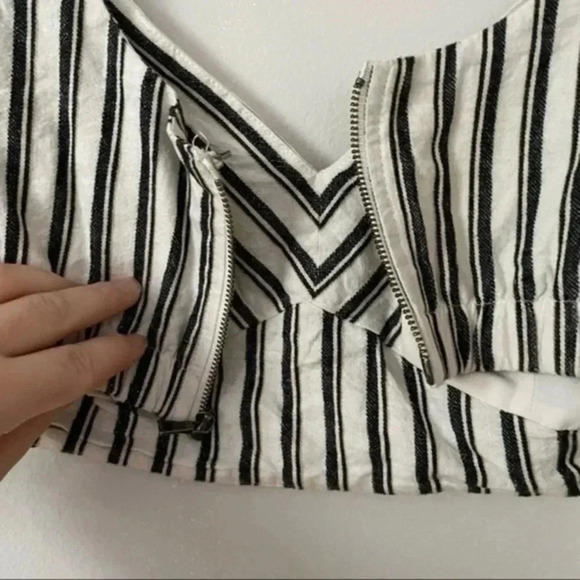 BCBGmaxazria striped linen blend crop top 6 - Picture 8 of 9